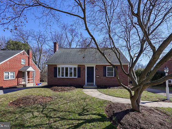 5th image of 47 Riverside Ave