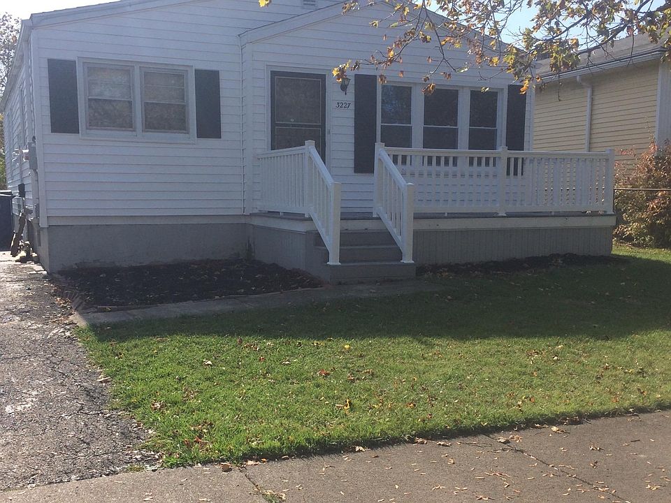 1st image of 3227 Dudley Ave