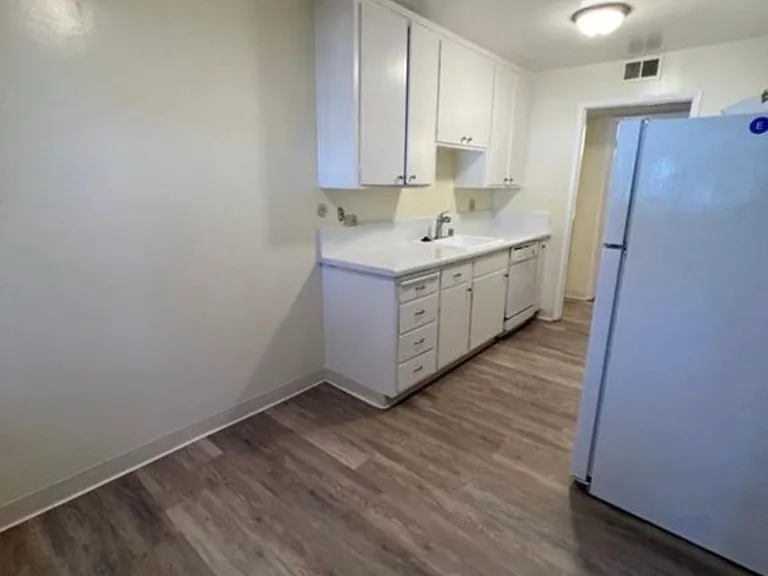 75 Duane St #15 — Photo 4