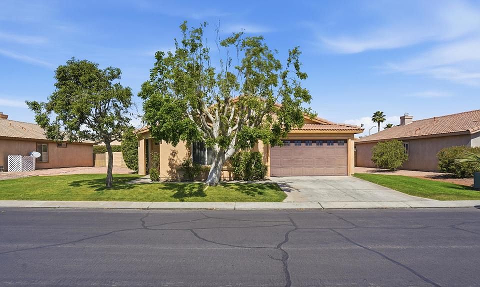 1st image of 82546 Lincoln Dr