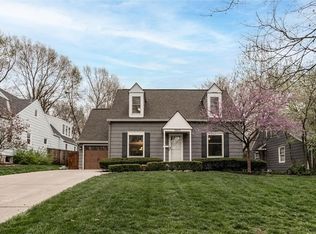 5601 Chadwick Rd, Fairway, KS 66205