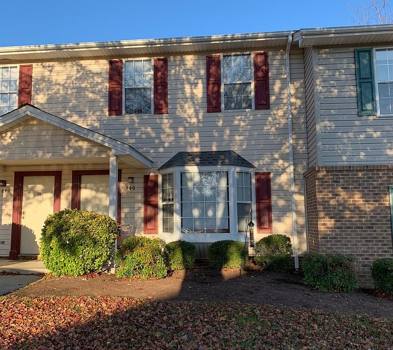2nd image of 840 Patrick Henry Dr