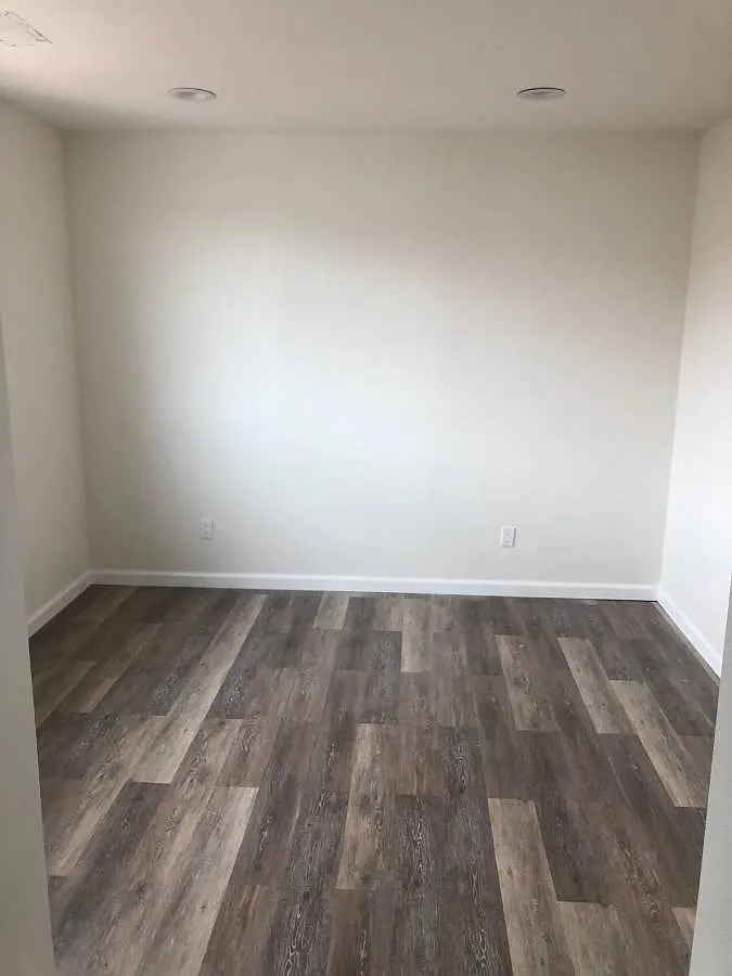 3 bed, 1000 sqft, $3,100 — Photo 4