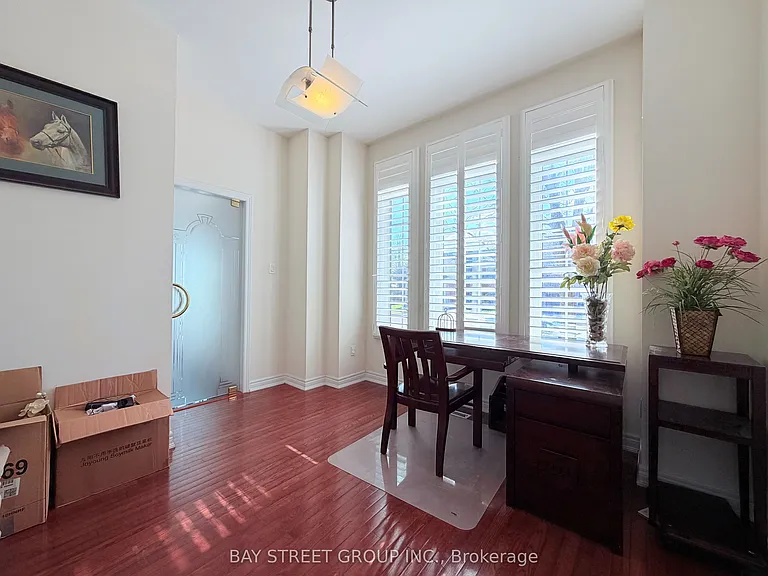 9 Saint Clare Blvd — Photo 4