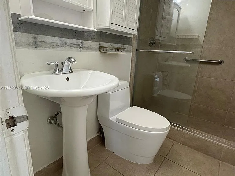 600 NE 36th St #714 — Photo 7