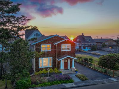 1164 Beach Dr, Seaside, OR, 97138