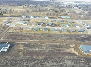 601 Wildwood Ave, Colman, SD 57017