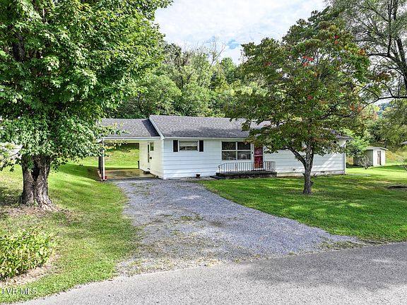 4th image of 730 Douglas Dr