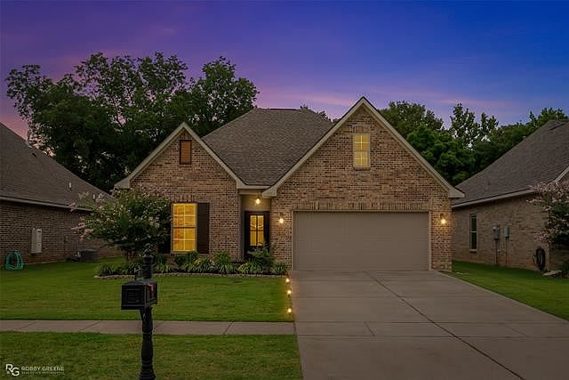 1st image of 377 Coppice Pl
