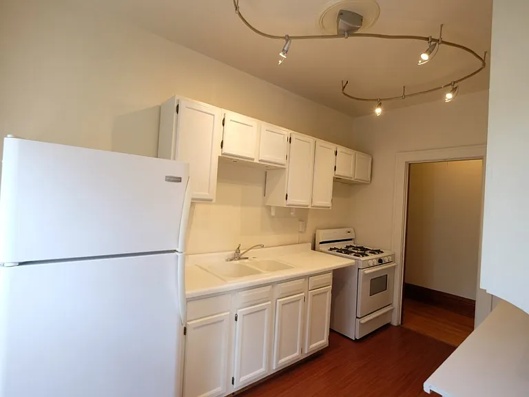 Welcome to Central Lakes of Uptown, where modern kitchens meet convenient living. Enjoy sleek appliances and ample storage in a space designed for comfort. Elevate your lifestyle todayAAAaAAaAschedule a tour and see your new home!