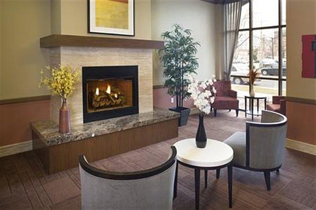 2nd image of 323 Jefferson #102
