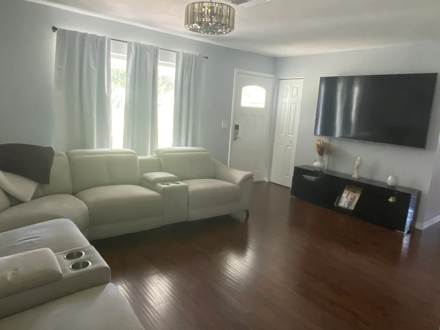 3 bed, 1636 sqft, $1,200 — Photo 4