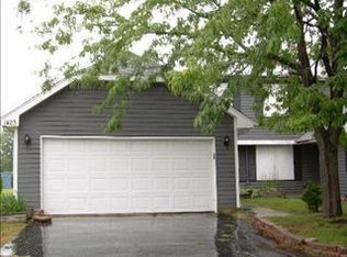 1423 Andover Dr, Aurora, IL 60504