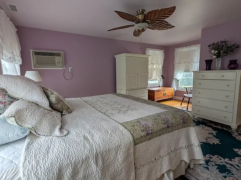 10 Shore Rd — Photo 14