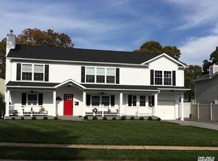 34 Cliff Rd, Merrick, NY 11566