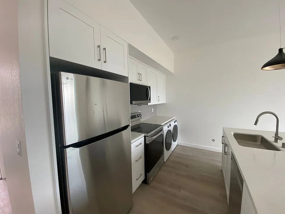 4015 Richmond St #403