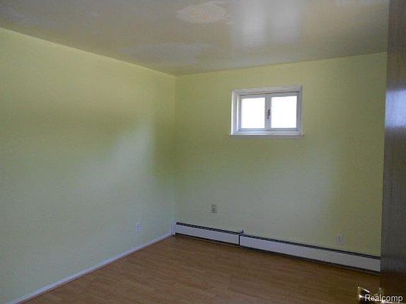 3rd image of 612 Vought St