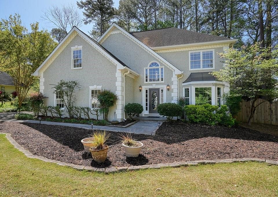 1st image of 4930 Willow Creek Dr