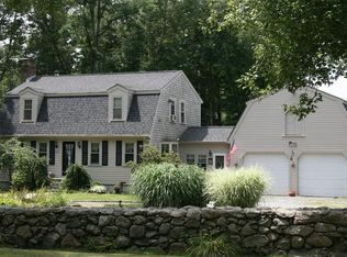 233 Perry Hill Rd, Acushnet, MA 02743