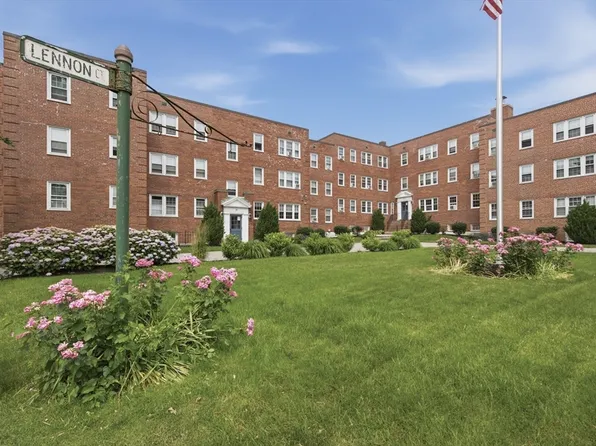 25 Lennon Ct APT 29, South Boston, MA 02127