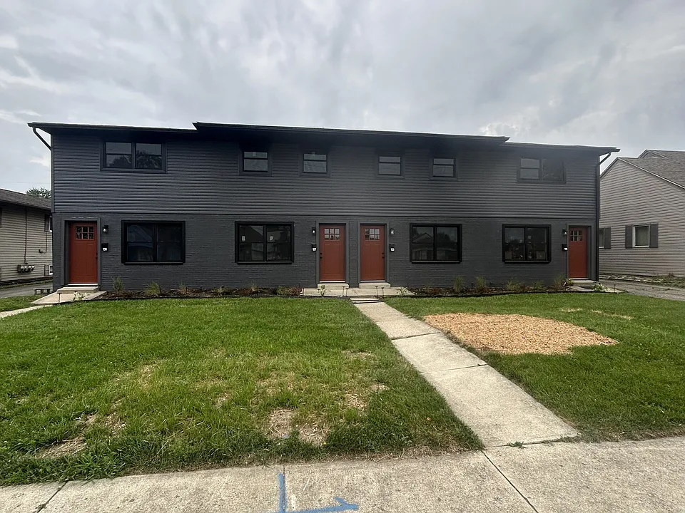 123 S 30th St