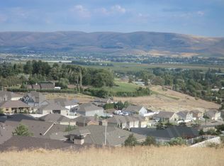 7621 Scenic Dr, Yakima, WA