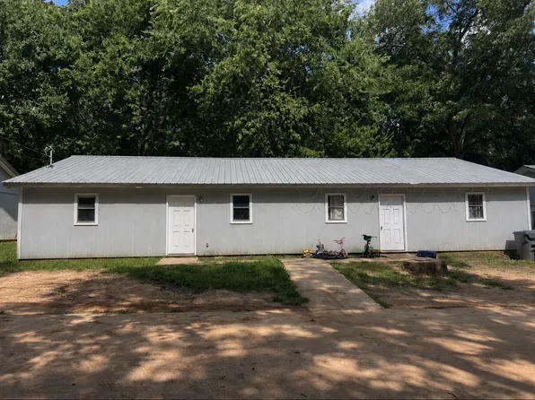 918 E Furlow St #F, Americus, GA 31709