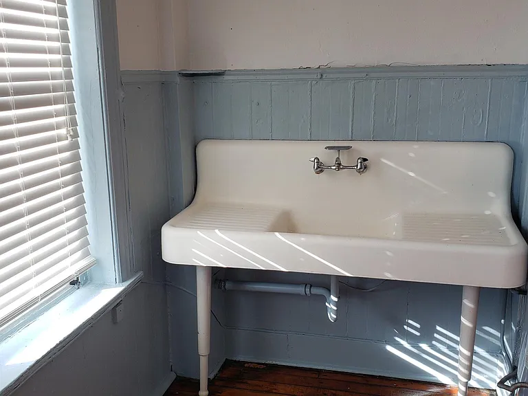5304 Butler St #3 — Photo 2