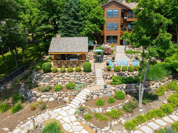 5013 Briar Cliff Ct, Panora, IA 50216