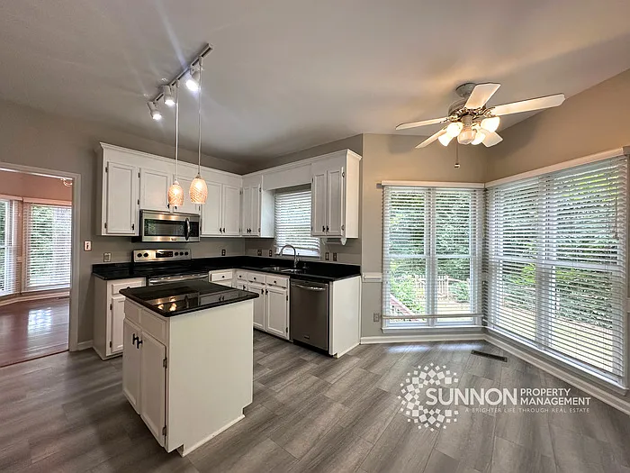 9300 Harris Glen Dr — Photo 10