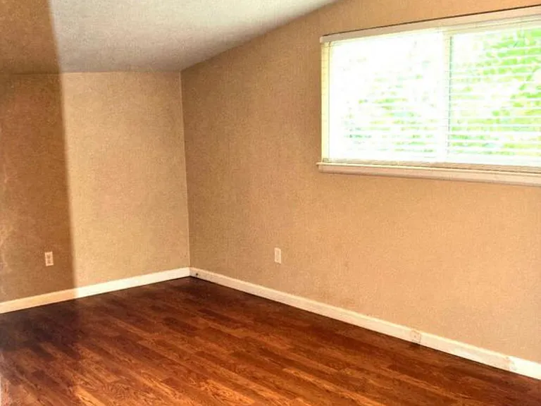 3355 Sunset Dr — Photo 20