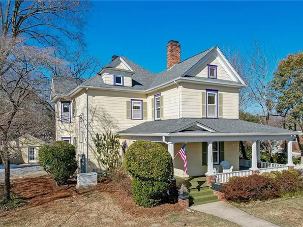 808 Northridge St, Greensboro, NC 27403