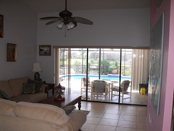 2nd image of 2906 SW 38th Ter