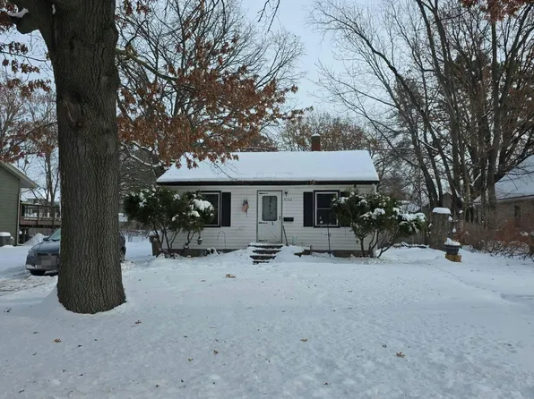 4702 Campbell Ave, White Bear Lake, MN 55110