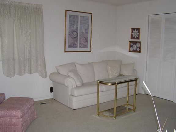 4th image of 519 N Lincoln St