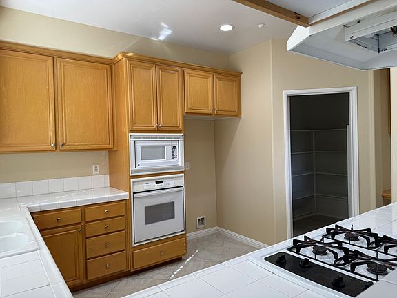 4th image of 8970 Deira Ln