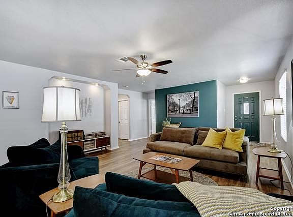 4th image of 4007 Wisteria Way