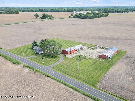 4th image of 8812 E Kinley Rd