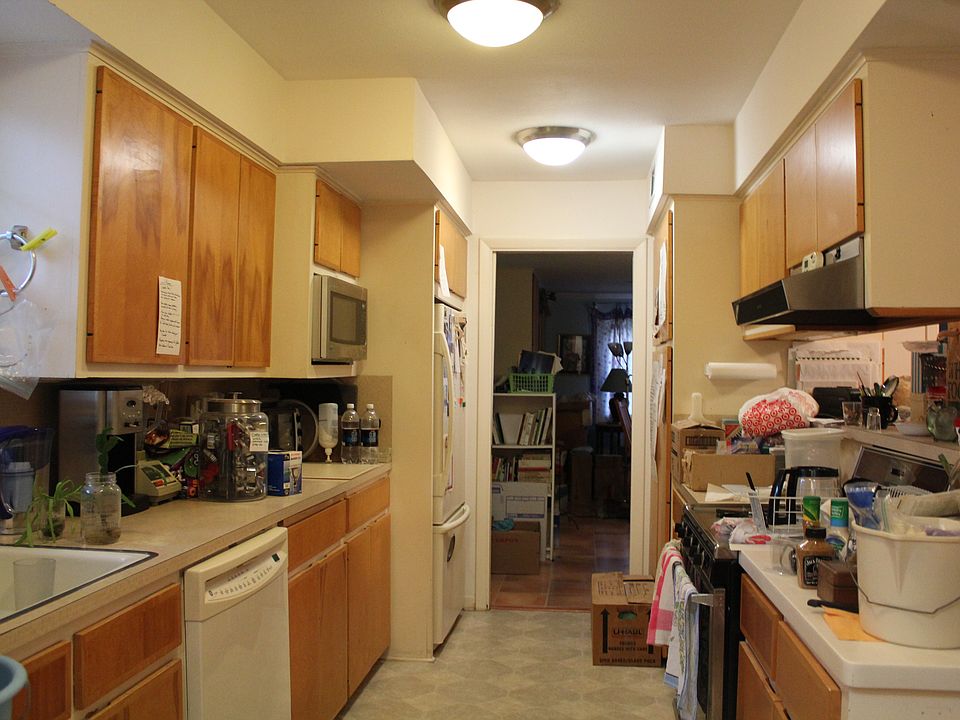 2nd image of 2707 Sherwood Ln