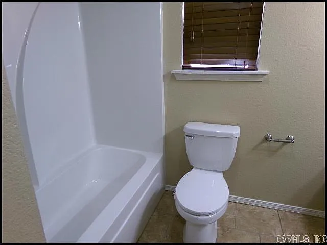 9112 Pleasant Valley Dr — Photo 19