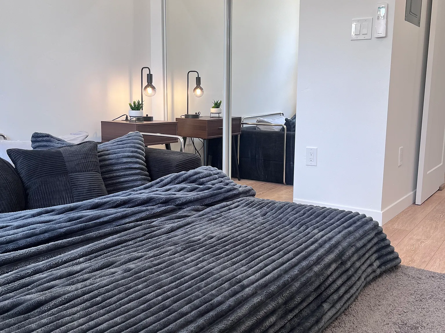 Studio, 288 sqft, $1,000 — Photo 3