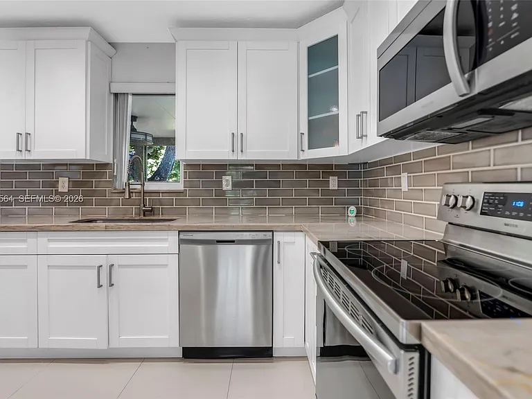 9841 Dominican Dr — Photo 13