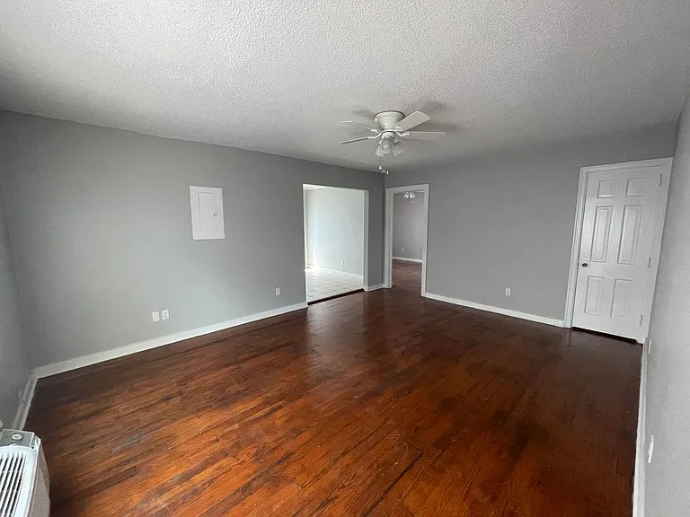 425 W Tennessee St — Photo 10