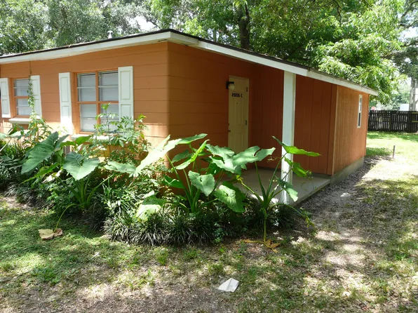 2806A Larkin St, Pensacola, FL 32514