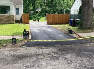 24411 Frisbee St, Detroit, MI 48219