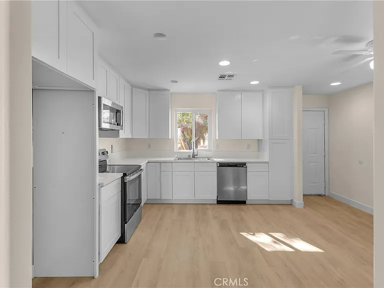 1341 Beach Club Dr — Photo 7