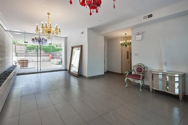 Rented by Compass | media 26