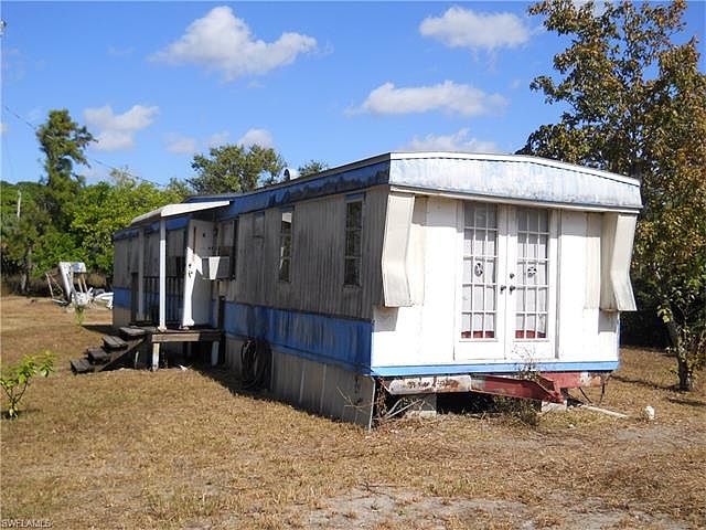 1st image of 7592 Pierre Cir