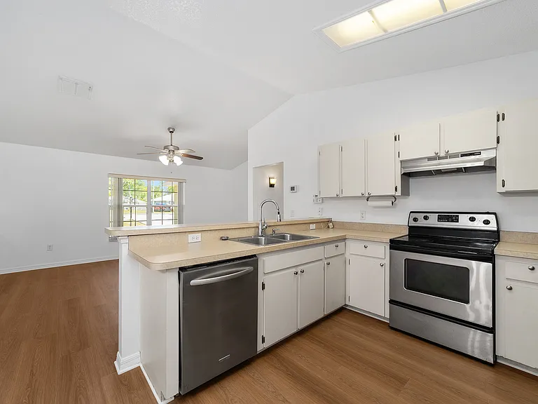 7184 Hemlock Loop — Photo 17