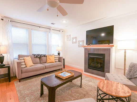 5th image of 1008 Tremont St APT 5